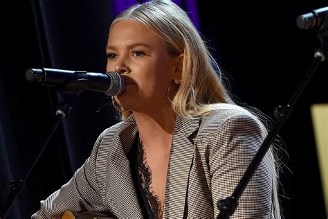 Haley whitters. The country hit enters at No. 94. Hailey Whitters is officially a Billboard Hot 100 -charting hitmaker, as her breakthrough single “Everything She Ain’t” debuts on the latest list (dated May ... 