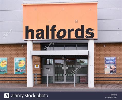 Halfords - Port Talbot Store Halfords UK