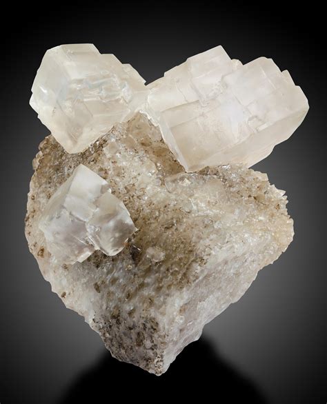 This mineral can be formed as well-formed coarse-sized euhedral or granular crystals. The mineral has transparent appearance, vitreous luster and white streak. The relative hardness of halite is 2.5, and density is 2.17 g/cm 3. Global Distribution. Halite is distributed in the following places: Hallstadt, Salzburg, and Hall, near Innsbruck, Tirol