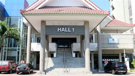 Hall Emily  Surabaya