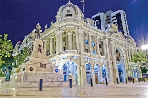Hall Jackson  Guayaquil