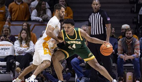 Hall scores 36 and grabs 12 rebounds, leads George Mason over Bridgewater 84-60