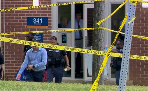 Hallan 4 muertos, incluido un menor de 17 años, tras tiroteo en el condado Harford