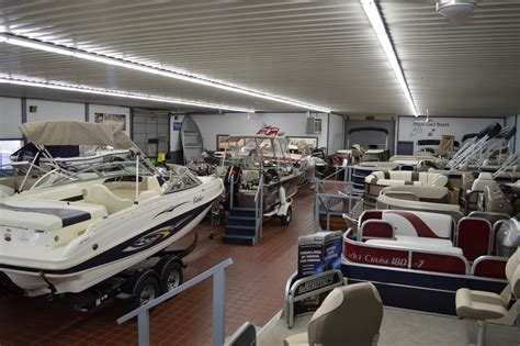 Hallberg marine. Employee Engagement – We foster a culture that promotes excellent performance through; safety, continuous improvement, teamwork, inclusion, and growth. We carry a the entire line of Mercury outboards! If you are interested in a certain model of Mercury outboard call our sale department and they will let you know if we have … 