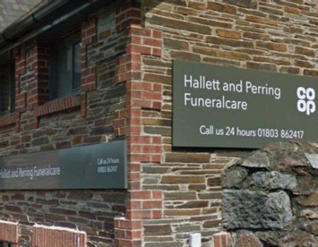 Hallett and Perring Funeralcare, Totnes Funeral Services