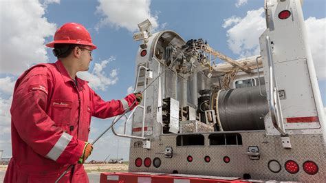 Halliburton wireline. Jul 19, 2023 · FOR IMMEDIATE RELEASE - HOUSTON - July 19, 2023 - Halliburton Company (NYSE: HAL) announced today net income of $610 million, or $0.68 per diluted share, for the second quarter of 2023. This compares to net income for the first quarter of 2023 of $651 million, or $0.72 per diluted share. Adjusted net income 4 for the second quarter of 2023 ... 