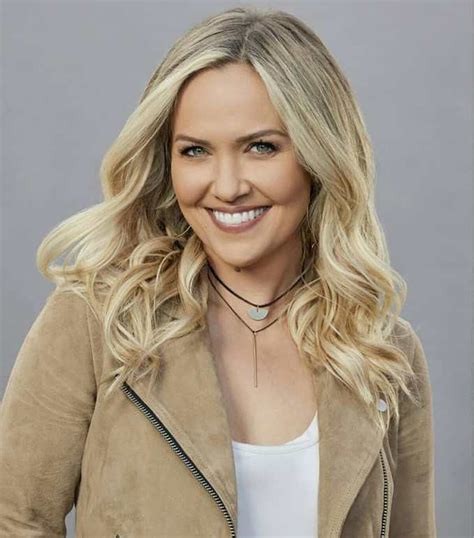 Katrina Bowden is an American actress well-known for her role as Florence Fulton in the television series The Bold and the Beautiful. In 2018, she was cast in her first Hallmark movie Love on the Slopes. The story is about Alex, a New York-based copy editor who is sent to Ridgeline Resort, an extreme sports outpost.. 