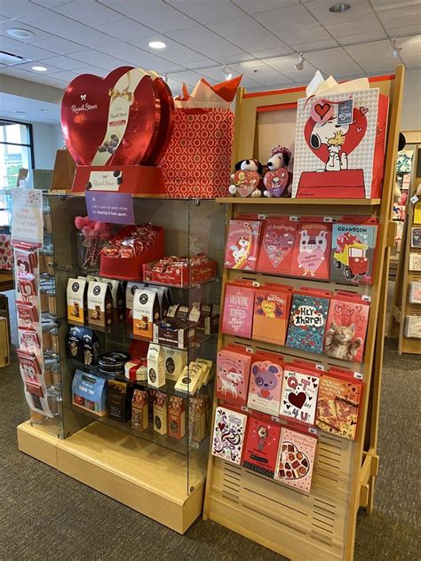 Linda's Hallmark Shop. Reopening today at 10am. Hilltop Shopping Center. 1615 Hilltop Dr Ste E02. Redding, CA 96002-0240. (530) 223-1910. In-store shopping. Curbside pickup. Directions | Store info..