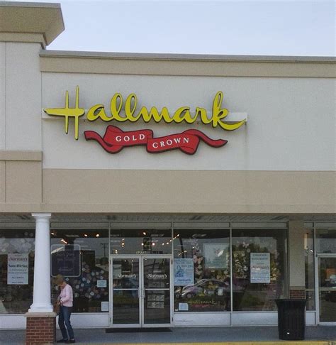 Norman's Hallmark Shop. Closing in 45 minutes. Marketpla