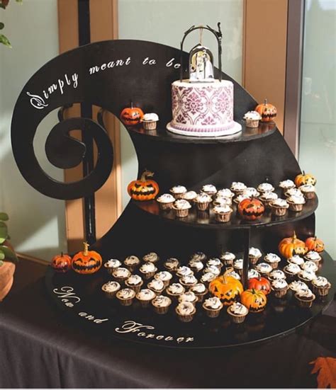 Halloween Themed Weddings