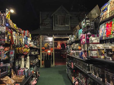 Halloweentown Store