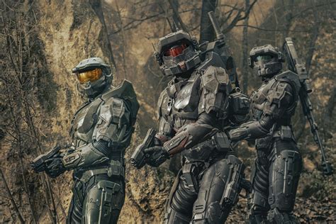 Halo tv show. S2.E2 ∙ Sword. Thu, Feb 8, 2024. John pushes Silver Team to its limit as he searches for missing Spartans. Kai worries about John's stability. Kwan finds the Rubble is a far more dangerous place in Soren's absence. Halsey seeks the identity of her captor. 7.2/10 (2.2K) Rate. 