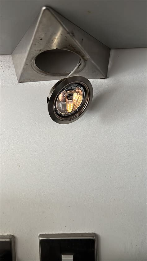Halogen light fixture not working.  Check the Transformer.  The transfo...