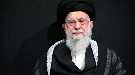 Hamaney, İran'ın lideri İran'ın 'teslim olmayacağını' söylüyor.