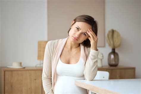 Hamilelikte baş ağrısı normal mi