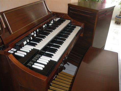 Hammond a100. My uncle and I built an organ dollies inspired by Roll-or-Kari dollies. It enables one person to easily move a Hammond A-100 organ. The organ weighs upto 170... 