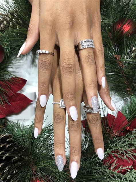 Nails salon located in Sandy Springs. We offer a wide rage of spa services including gel manicure, pedicure, gel nails, pink and white, waxing, hair removal, massage. We are located on Roswell Road, same shopping center as Whole Food. We has natural organic spa manicure and pedicure.. 