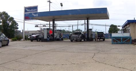 Hammond passes ordinance that will close all gas stations overnight