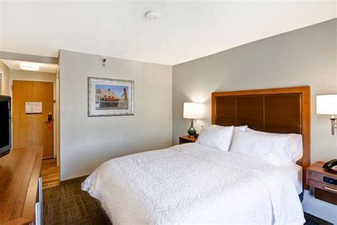 Hampton Inn Poplar Avenue Memphis, TN See Discounts