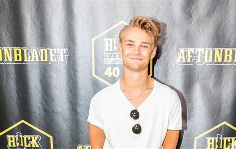 Hampus &Aring;berg (24 &aring;r) Stockholm - Ratsit