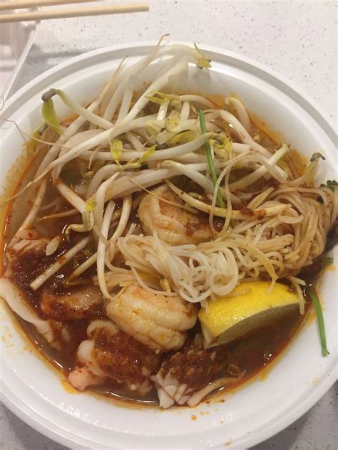 Han noodle. 星洲炒米粉. Singapore noodle. 91. 蝦球炒麵. Fried noodle with prawns. fried rice noodle with curry sauce, eggs, chicken, shrimps, ham, onion, beans sprout ... 