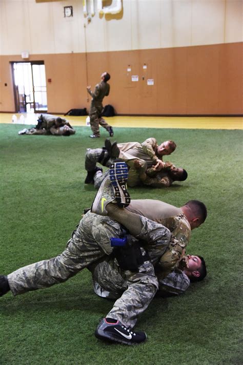 Hand to hand combat. Unarmed self-defense is a critical “life skill” that every self-sufficient man and woman should be acquainted with. The two-day Unarmed Defense Course, delivered by Six Tactical’s close-quarters combat professionals, is designed to teach the fundamentals of unarmed self-defense.These are the essential lifesaving skills that every man and woman should … 