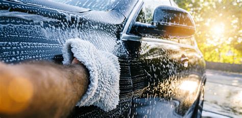 Hand wash car. We use soft lamb's wool mitts, NO Brushes and NO cloth that could damage your car's finish. Most of our services take approximately 20 minutes so you are in and ... 