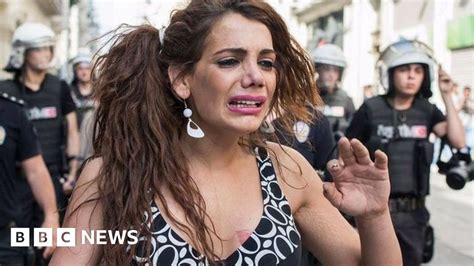 Hande Kader Wikipedia.