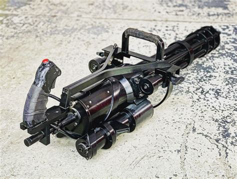 Feb 5, 2019 · Two years after generating a lot of buzz at the 2017 SHOT Show, Empty Shell returned to announce that their XM556 suitcase-sized minigun is going into full p... 