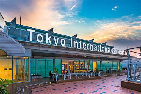 Haneda airport to tokyo. Oct 23, 2022 ... Haneda Airport has good railway links to central Tokyo, as the airport connects directly to Keikyu train line and Tokyo Monorail. The train to ... 