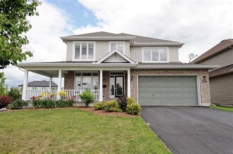 Hanna Homes For Sale - Royal LePage Benchmark