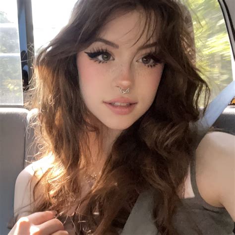 Hannah Owo (aestheticallyhannah, Hannah Kabel) is an American teen egirl Twitch streamer and cosplayer. She gained popularity for her sexy cosplay on TikTok and …. 