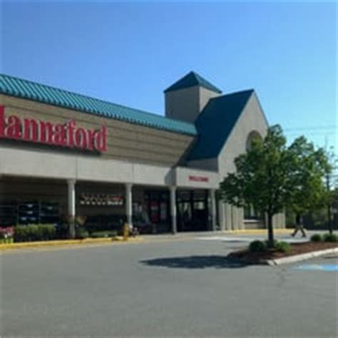  Hannaford is a grocery store that offers delivery and pickup services at 73 Fort Eddy Rd, Concord, NH. It has everyday low prices and a variety of local fresh foods and groceries. 