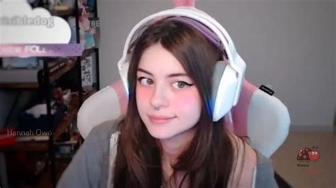 Hannah OwO Income & Net worth. Hannah OwO's income mainly comes from the work that created her reputation: a tiktok star. In addition, She also earns a bit of income from being a twitch star. Networth of Hannah OwO in 2023 is 500,000$+. Hannah OwO Height and Weight. How tall is Hannah OwO? At the age of 20, Hannah OwO height is 5'4" (1.62m).. 