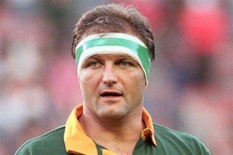 Hannes Strydom, a 1995 Rugby World Cup winner with South Africa, dies at 58 in a car crash