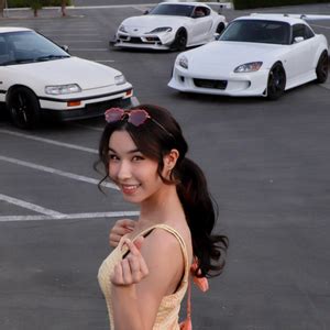 Hanubuu - Create a ranking for OFFLINETVGIRLS. 1. Edit the label text in each row. 2. Drag the images into the order you would like. 3. Click 'Save/Download' and add a title and description. 4. Share your Tier List.