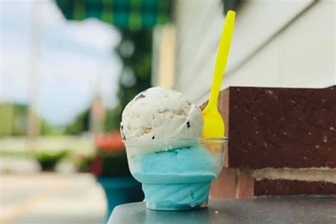 Happiness is icecream to go! - Doozies, Council Bluffs Traveller ...