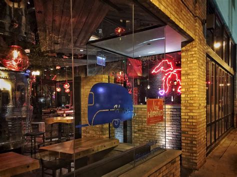 Happy camper chicago. Enjoy colorful pizzas, appetizers, and drinks in a chic, outdoorsy atmosphere with Airstream trailers and tire swing seating. Happy Camper also hosts F*ckin' Charity Bingo on Sundays to benefit local … 