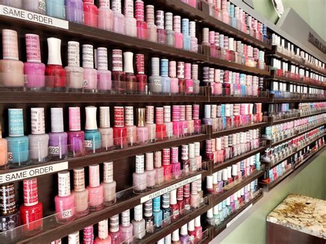 Happy Nails and Spa is a nail salon in Vaughan