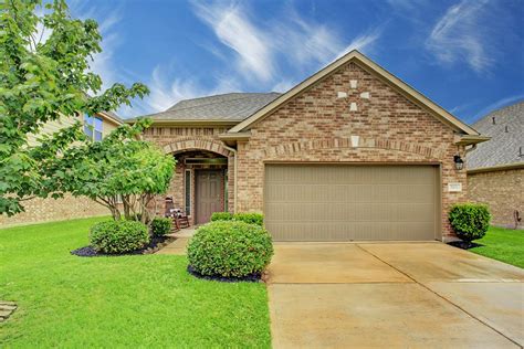 Har homes for sale in houston tx. 9661 Longmont Dr. $519,000. Active. For Sale, Townhouse/Condo - Townhouse. Traditional style in Woodlake Forest Sec 04b R/P in Memorial West (Marketarea) 3 bedrooms. 2,762 Sqft. ($188/Sqft.) 2 full & 1 half baths. 