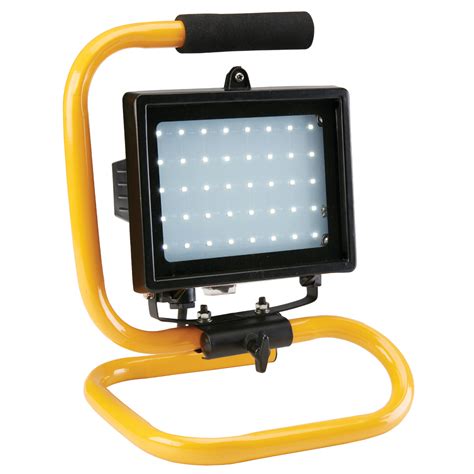 Harbor freight led light. 500 Lumen LED Rechargeable Magnetic Handheld Foldable Slim. This compact folding work light delivers over 20 hours of light. 