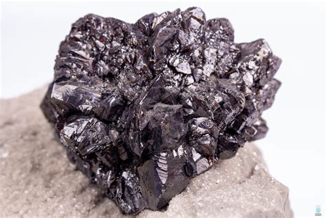 Sphalerite is a widely studied specimen. It has the ability to form on dolomite, giving it an attractive resinous luster that sets it apart from other minerals in its group. Its hardness (3.5 to 4) and distinct features make sphalerite a one-of-a-kind gemstone that can be found throughout many parts of the world.. 