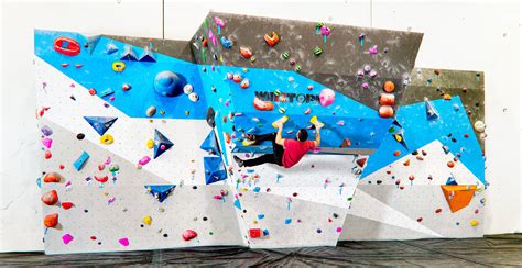 Hardware Walltopia - Walltopia Climbing Walls