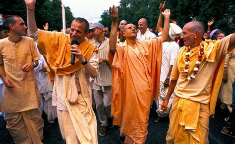 Hare krishna religion. Oct 23, 2018 ... Removing themselves from the distractions of society, they spend much of their time chanting the name of Hare Krishna, an Indian god of love and ... 