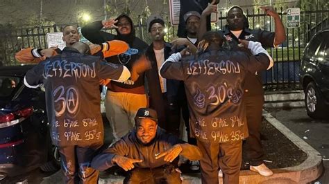 Jul 29, 2022 · Rollin 30s Original Harlem Crips (OHO), also known as the Dirt Gang, are an active African-American multi-generational street gang located on the West Side a... 