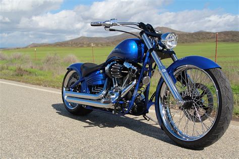 Harley Softail Rocker C - Custom Cruisers