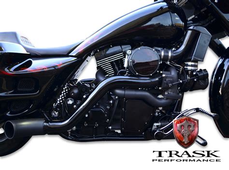 Bring your Twin Cam motorcycle up to the same 110 cubic inch displacement and power output as the CVO™ Screamin' Eagle® models without expensive machining or removing the engine from the chassis. This street compliant kit combines the proven SE-255 cams and cylinder heads of the CVO™ model with exclusive Screamin' Eagle® bolt-on 4.0" cylinders and system-matched pistons to deliver high ...