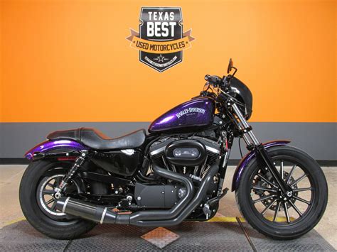 Harley davidson sportster 883. Harley-Davidson® Sportster 883: Like an old-time outlaw that's been taught manners, today's 883 is a refined and finely evolved riding machine. But give the throttle a twist and it doesn't take long to bring out its move-it-or-lose-it spirit. 