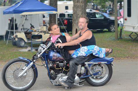 Sep 23, 2016 · Roar into Bowling Green, KY on Sep 23rd – 25th, 2016 at Beech Bend. This motorcycle event promises thrills, excitement, and camaraderie for riders and enthusiasts alike. Brought to you by Beech Bend Park, AMRA Harley Drags and Rally is a celebration of all things motorcycle-related..