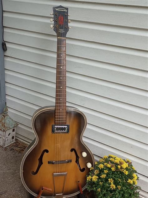 Harmony H1213 Archtop 1959 Tobacco Burst Reverb